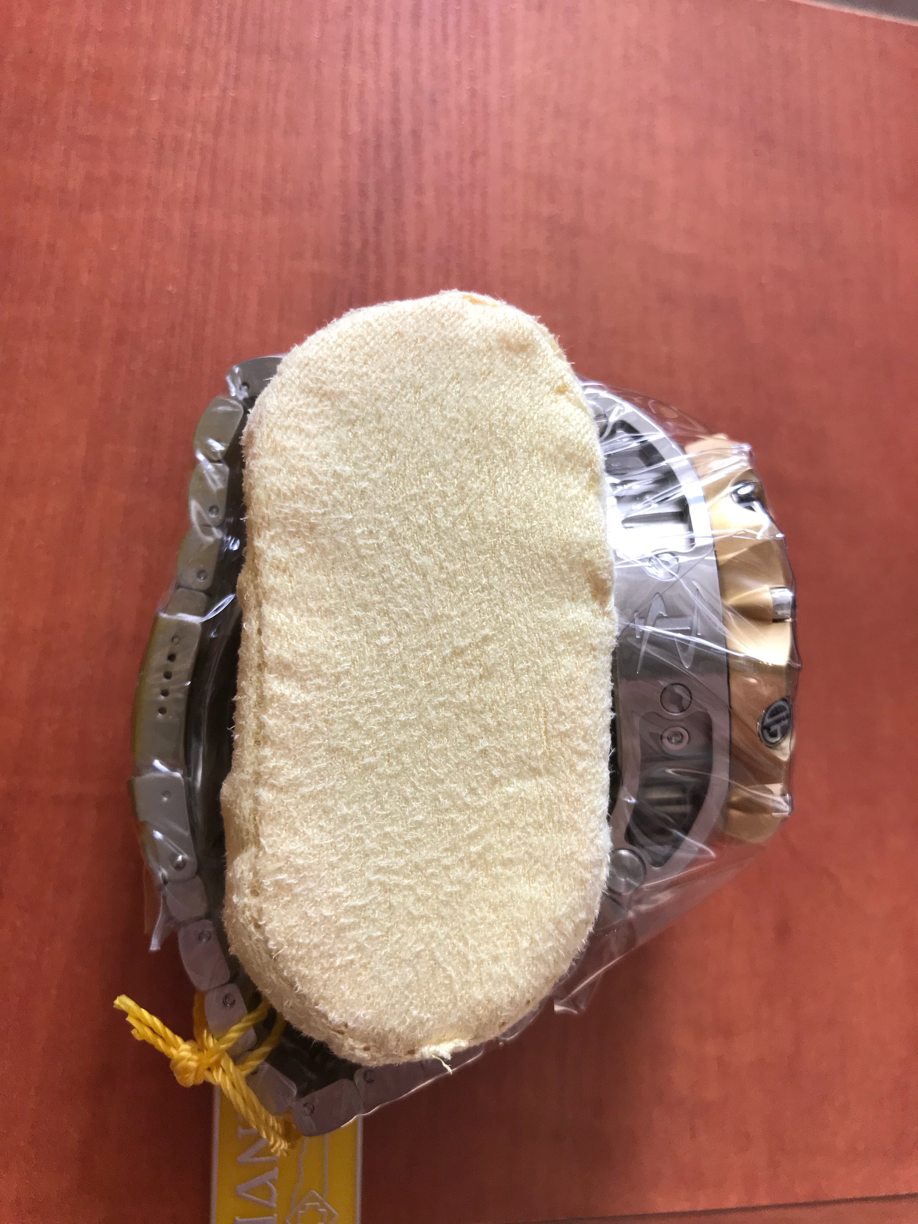 Invicta Reserve Venom Hybrid 16808